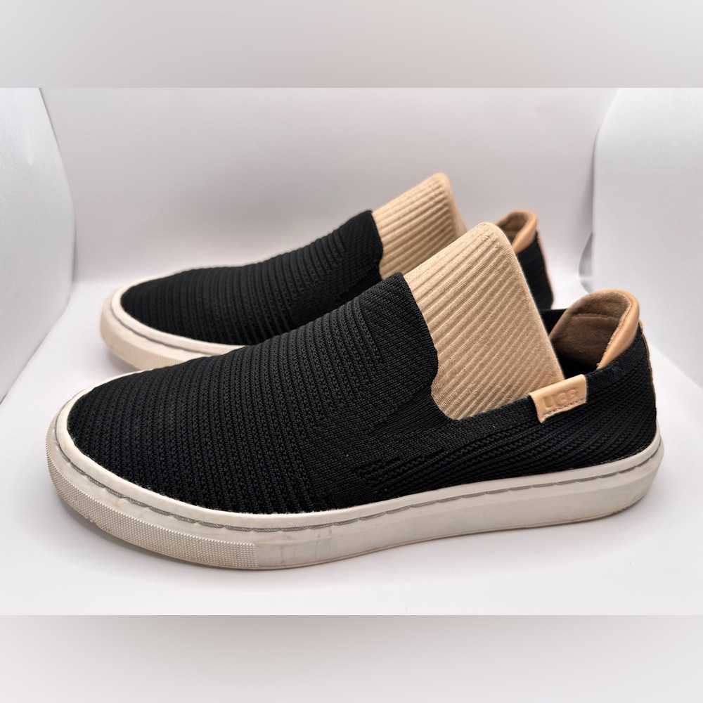 Women’s UGG  Alameda slip on sneaker Sammy  shoes Black size 8
